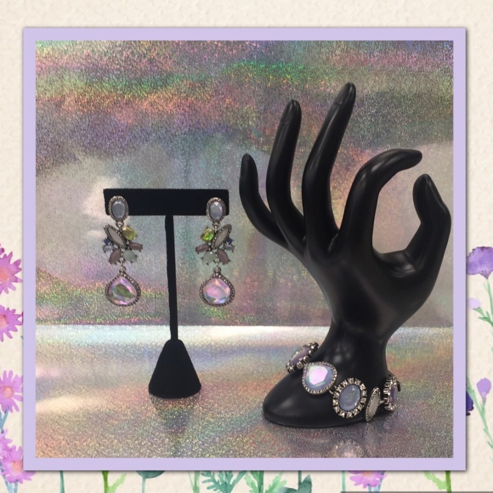 ⬇️$67 Antique  Statement Earrings & Bracelet Set